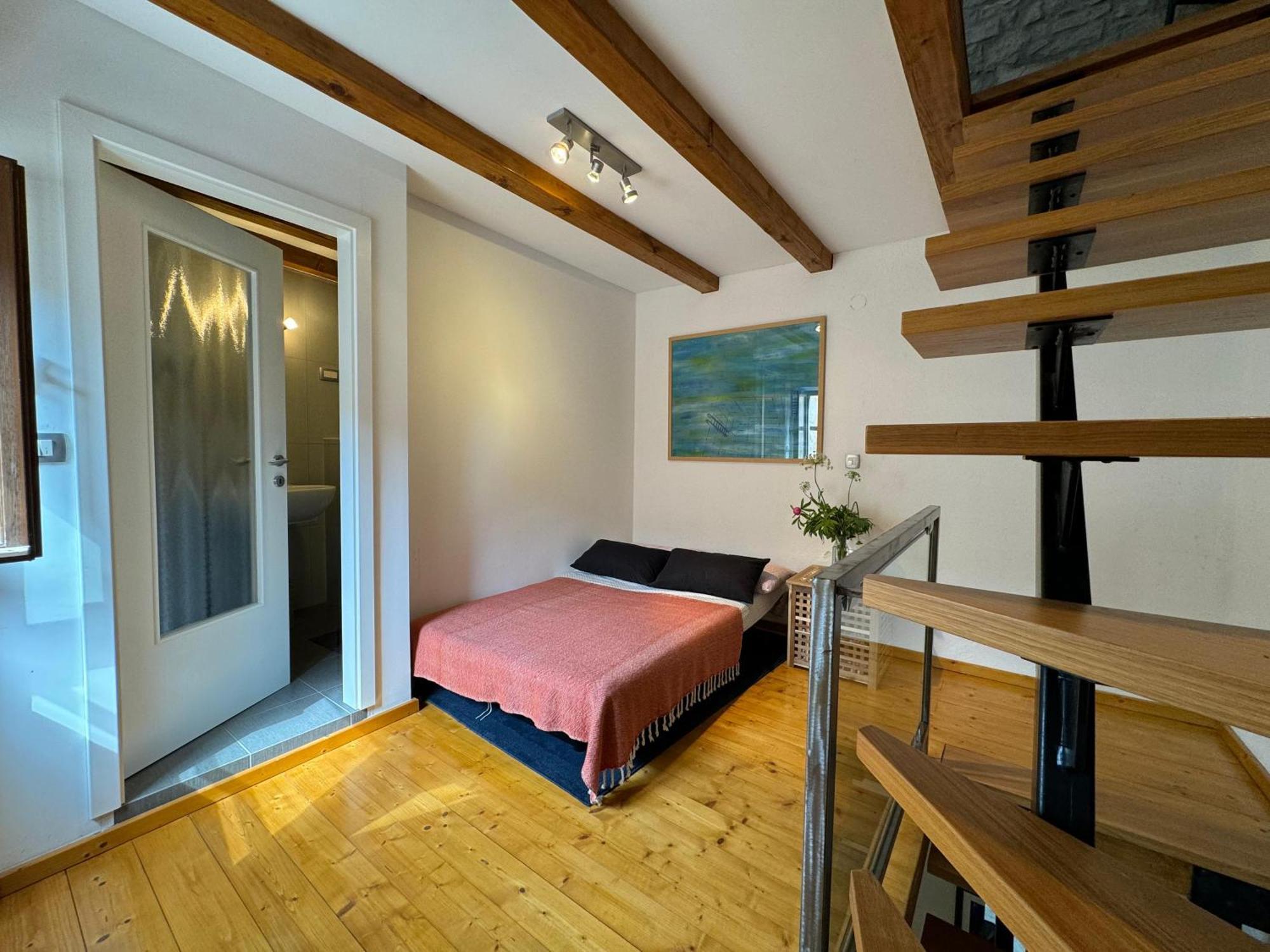 Kate's Townhouse Apartment *