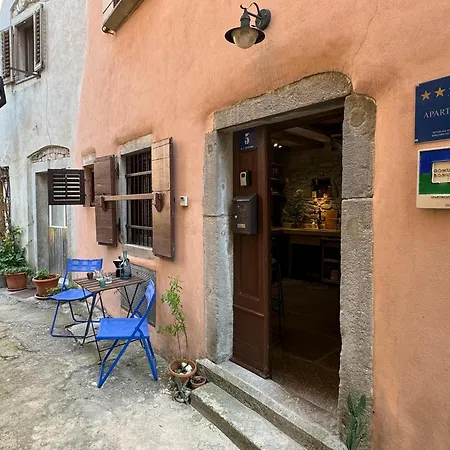Kate'S Townhouse Apartment Buzet Exterior photo